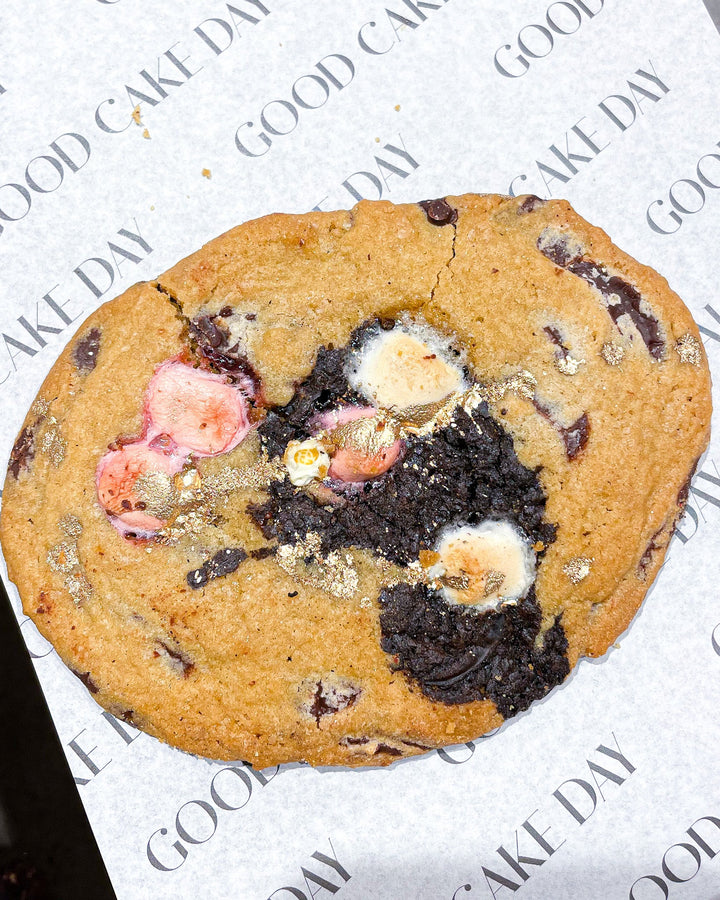 Crownie - Decadent Chocolate Chip Cookie Brownie Fusion