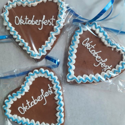 Oktoberfest Hearts cookies