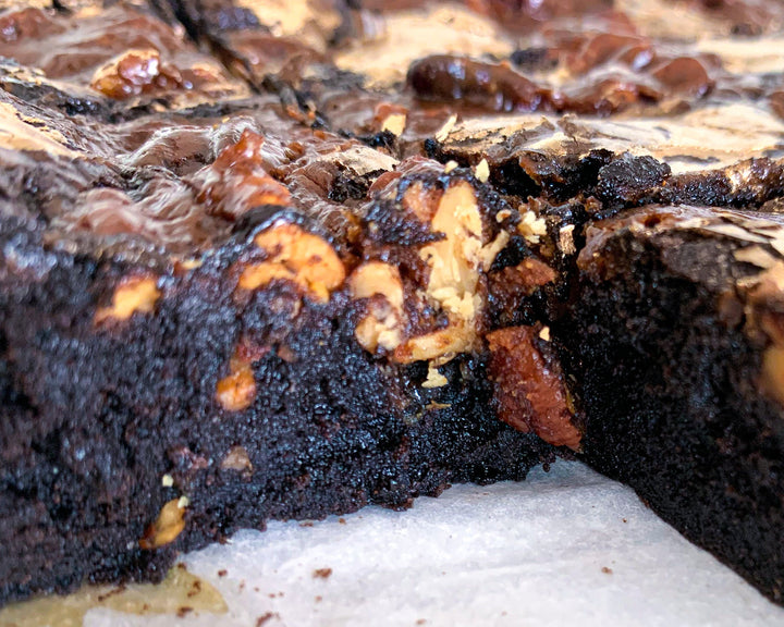 Cosy Bea Autumn Indulgence Brownie Tin