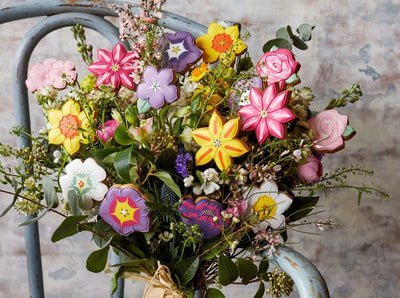 Bouquet Flower Biscuit Tin