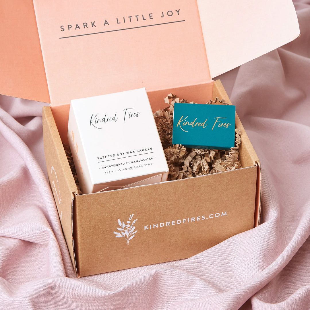 Minimalist Luxury Scented Candle – Congratulations Edition